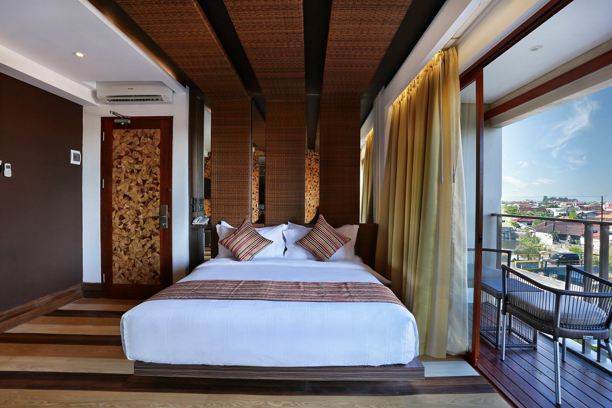 Mega Boutique Hotel Кута Екстер'єр фото